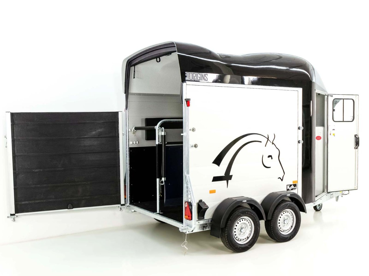 Cheval Liberte Pferdeanhänger GOLD Origins, Sattelkammer