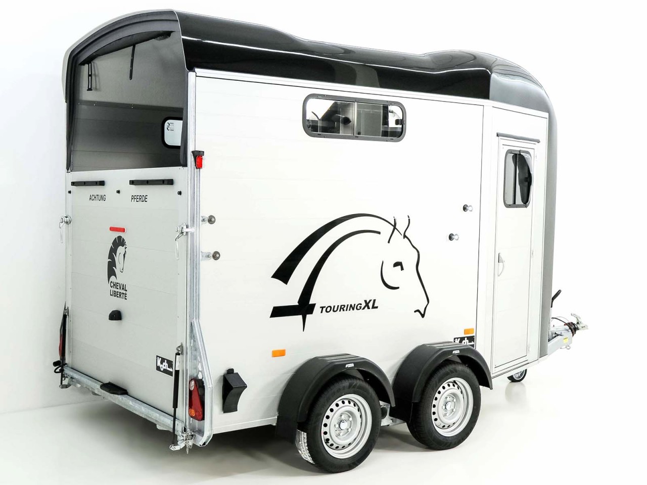 Cheval Liberte Pferdeanhänger Touring XL Country, Sattelkammer, Frontausstieg, schwarz