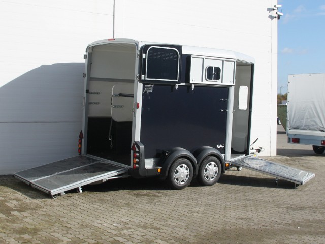 Ifor Williams Pferdeanhänger HB511, Heckklappen-Türkombination, schwarz